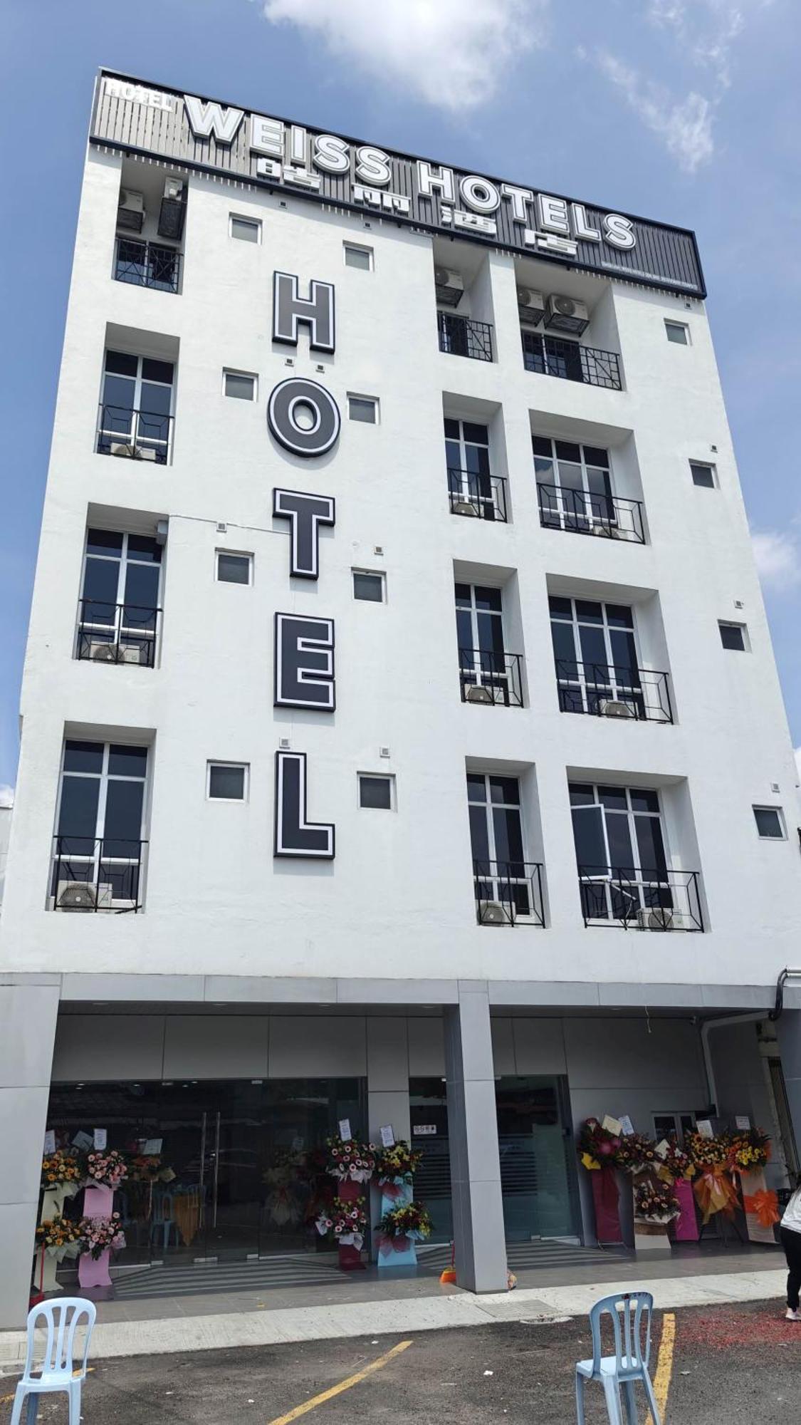Weiss Hotels Kepong Baru Kampong Jawa Tengah Exterior photo