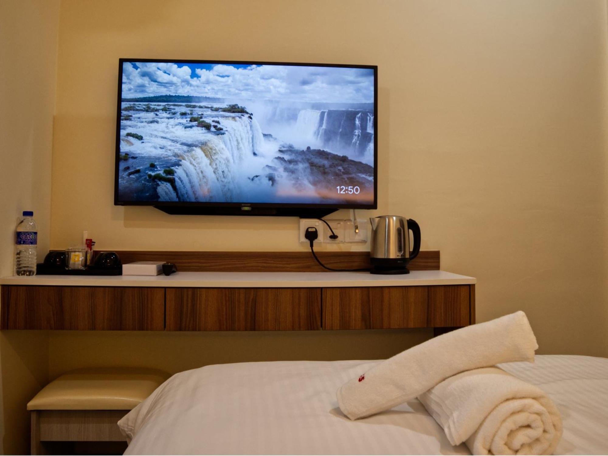 Weiss Hotels Kepong Baru Kampong Jawa Tengah Room photo