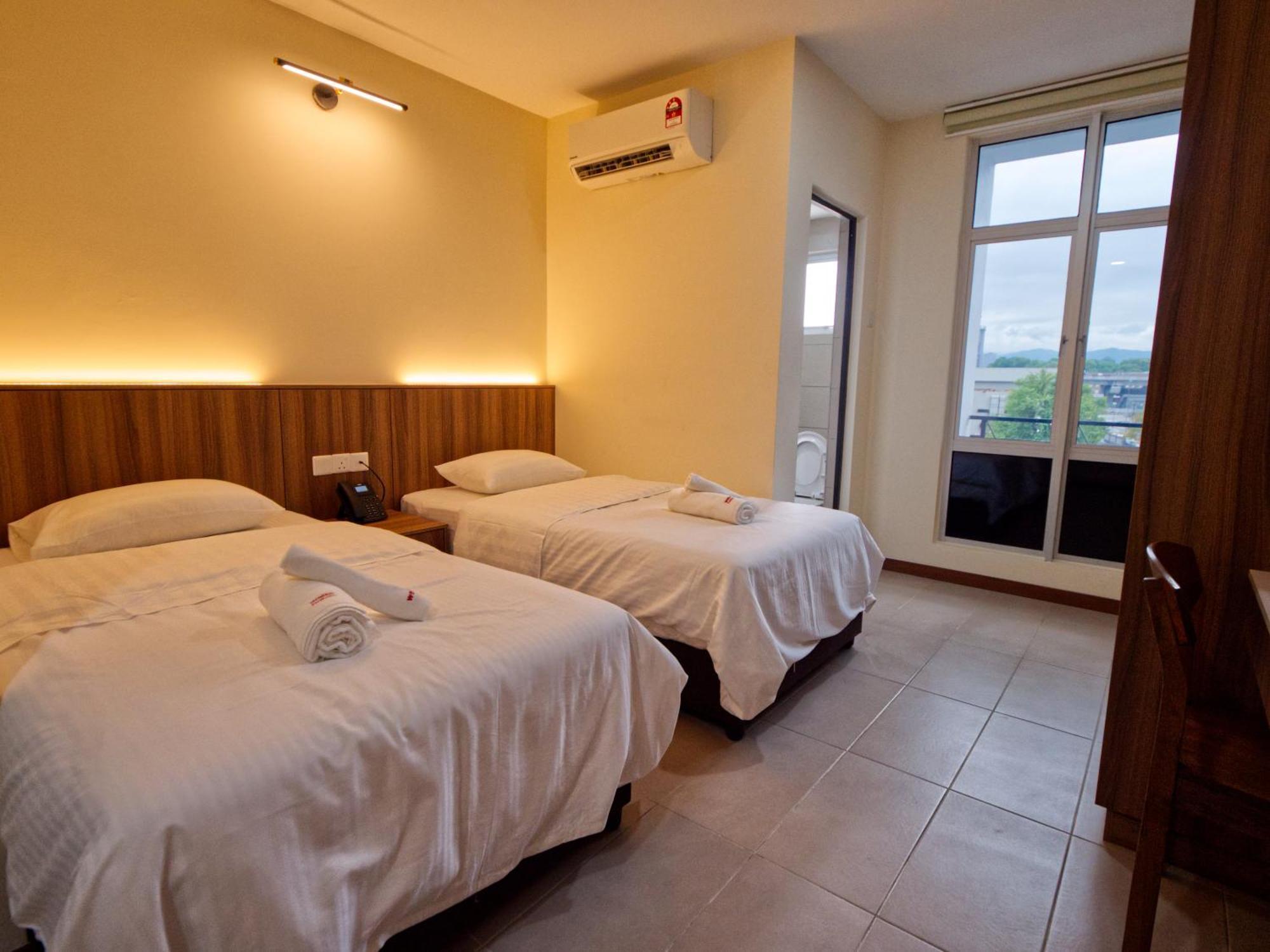 Weiss Hotels Kepong Baru Kampong Jawa Tengah Exterior photo